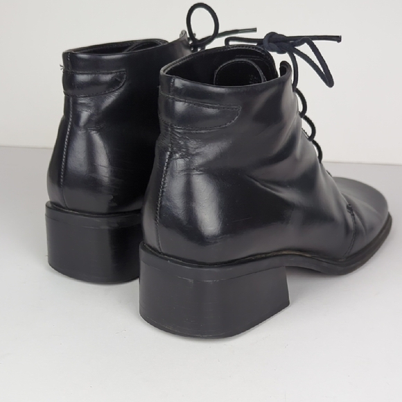 VINTAGE Bandolino Black Leather Ankle Boots with Chunky Heel - Picture 3 of 5